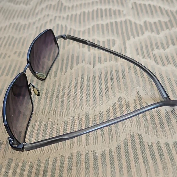 🦋2XHP🦋PRADA Vintage 1st Series Sunglasses VPR 62B 59-12 - Picture 9 of 10